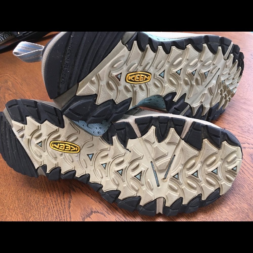 KEENFOOT 6.5 gray/tan/aqua color combo. Waterproof hiking sandals. Grip soles. - Picture 4 of 6